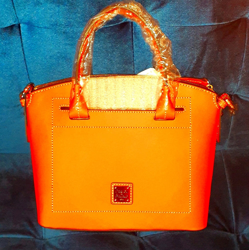 DOONEY & BOURKE BEACON HANDBAG! NWT